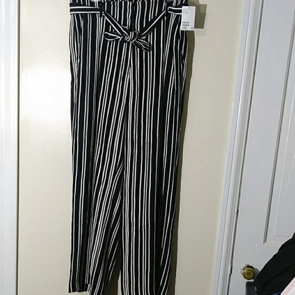 H&M Pants - NWT H&M belted wide leg pants